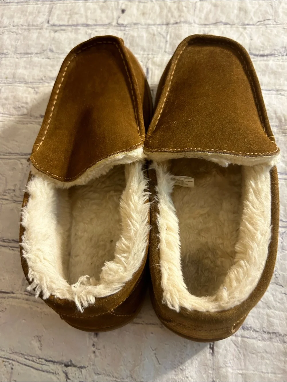 Lamo moccasin slippers